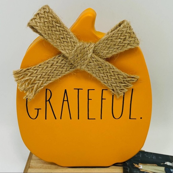 NWT Rae Dunn GRATEFUL Metal Pumpkin w/ Wood Stand - Picture 3 of 9
